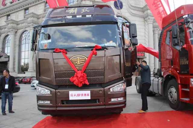 J6牵引车420寒区最新款，与自然美景的相遇之旅