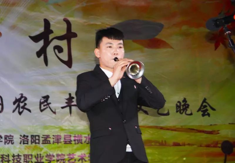 拾荒者符凡迪最新歌曲,时代音符与灵魂呼唤