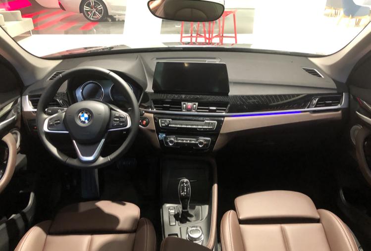 宝马X1最新车机深度论述,功能与性能解析