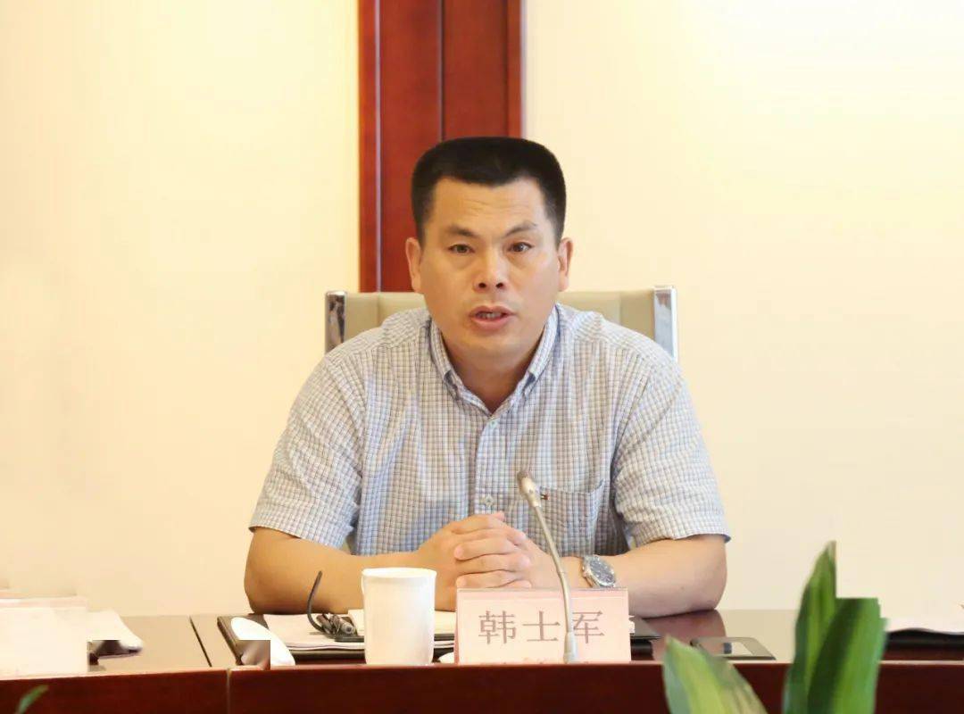 谭润洪最新消息,城市生活的温馨日常