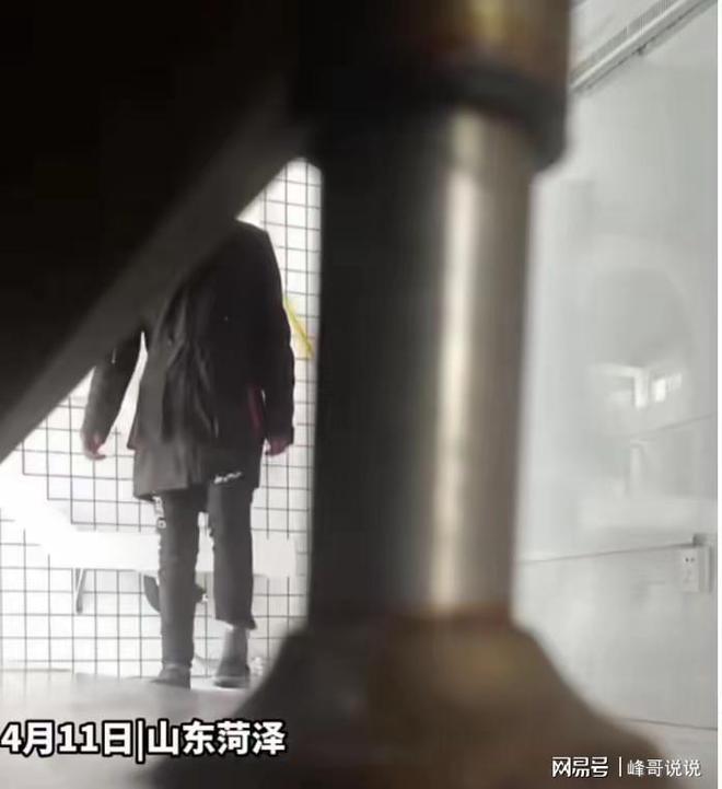 日本如厕偷窥现象背后的文化探索