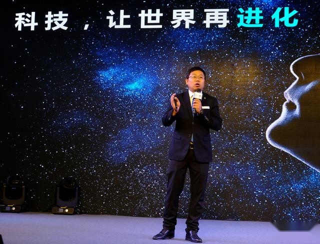 霍一飞最新科技,重塑生活,未来之光体验