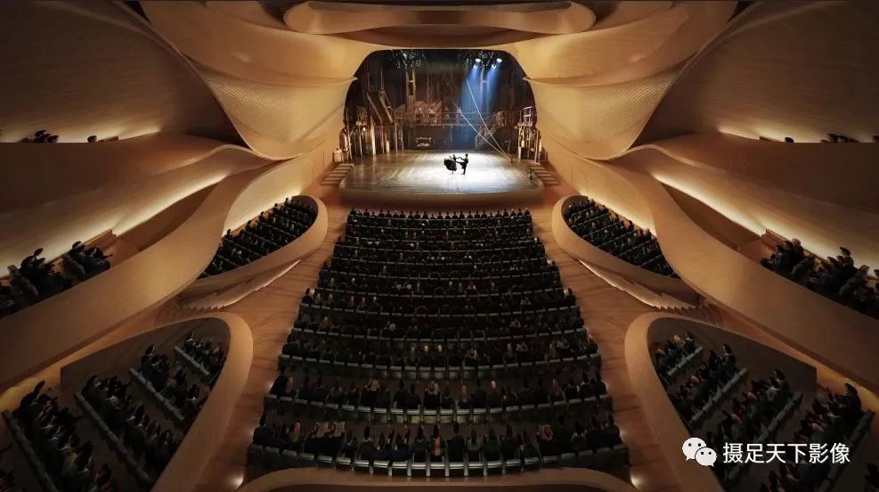 科技与艺术融合,最新歌剧院打造极致视听盛宴
