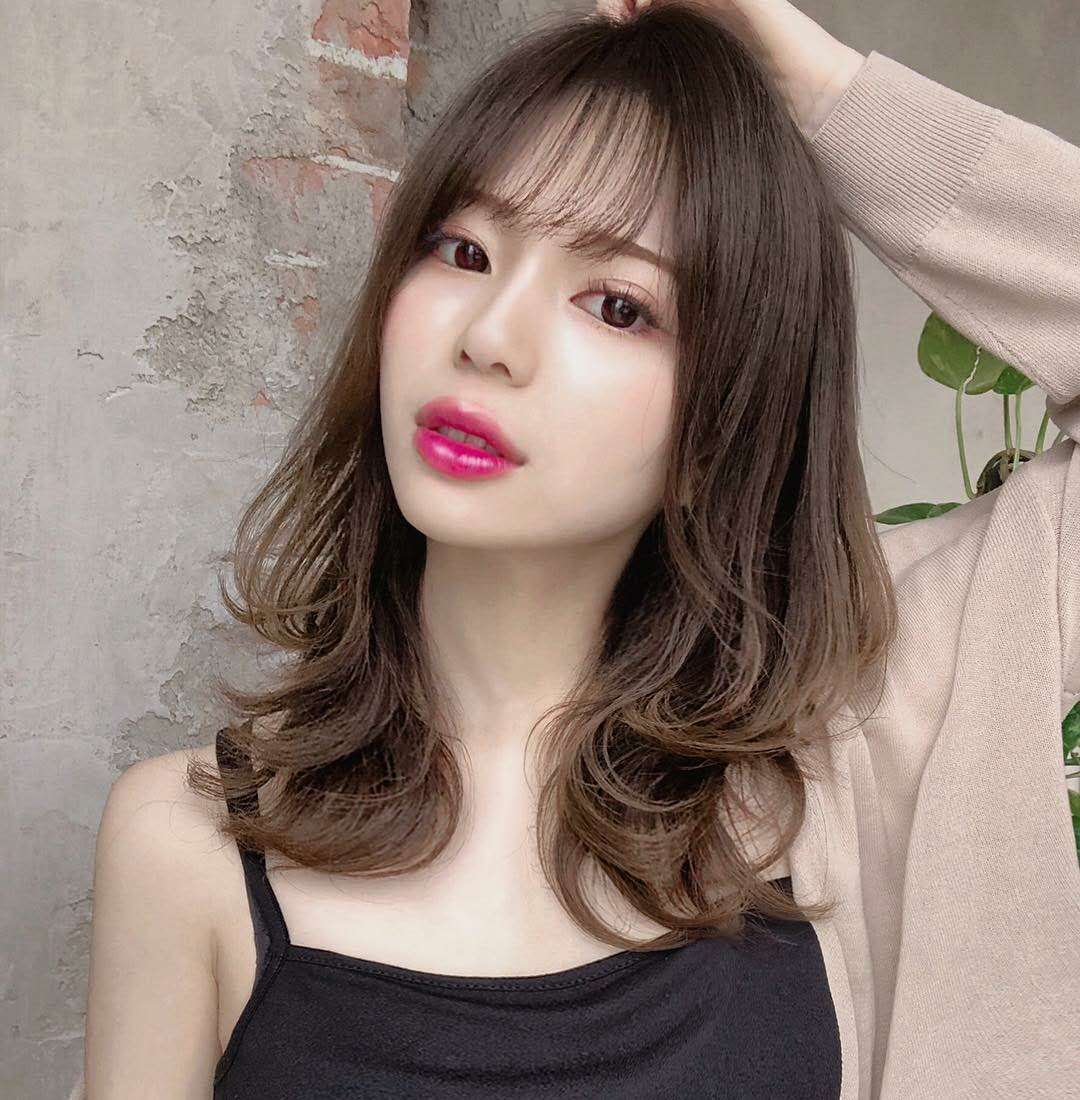 科技与时尚完美融合,最新发型款式亮相