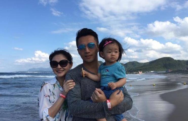 热议不断!汪小菲最新微博爆料独家揭秘!