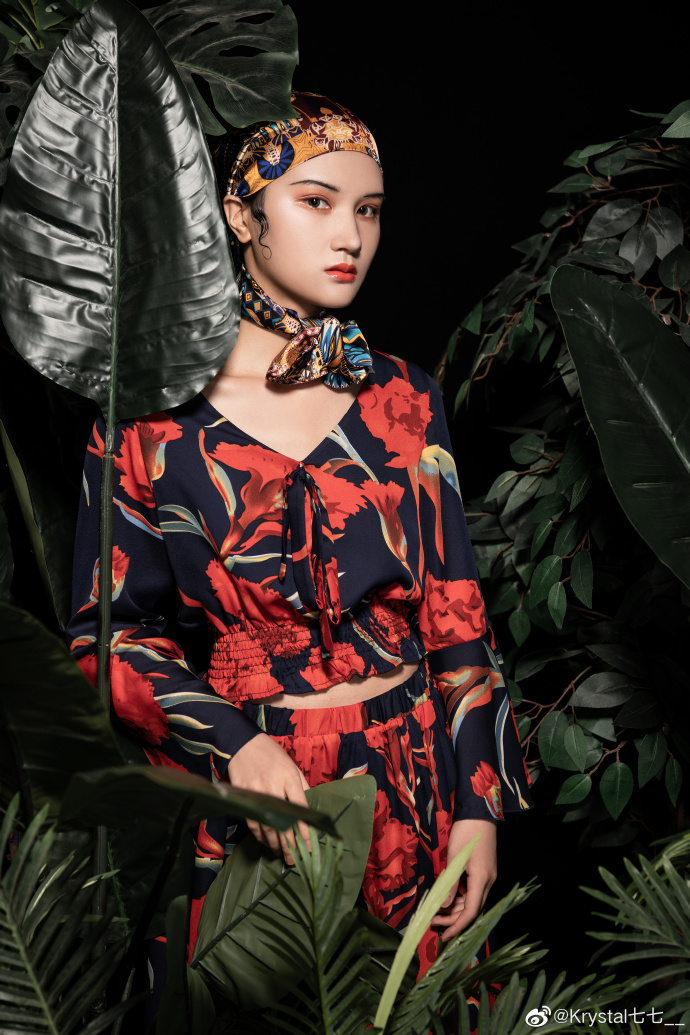 时尚潮流与摄影艺术的完美融合,最新写真图片欣赏