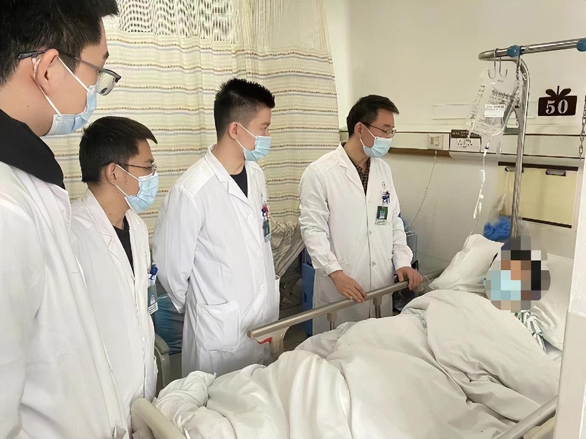 上海车祸最新报道,事故现场及救援情况更新