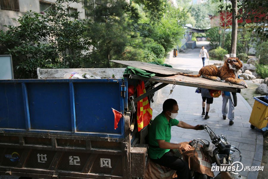 西安拉土车最新政策下的隐秘小巷美食探秘之旅
