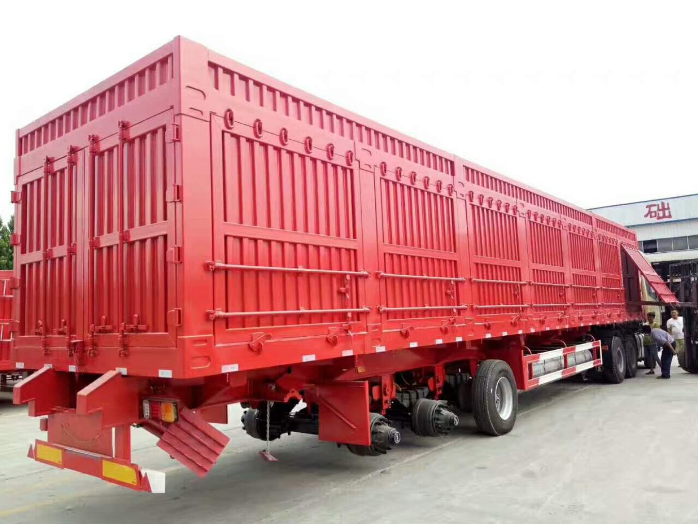 半挂自卸车国标最新款,驶向成功的新里程碑之选