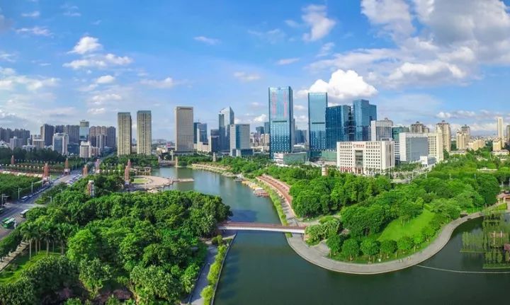 高新香江岸独特风情小店惊喜绽放,最新进展与巷弄深处的魅力探索