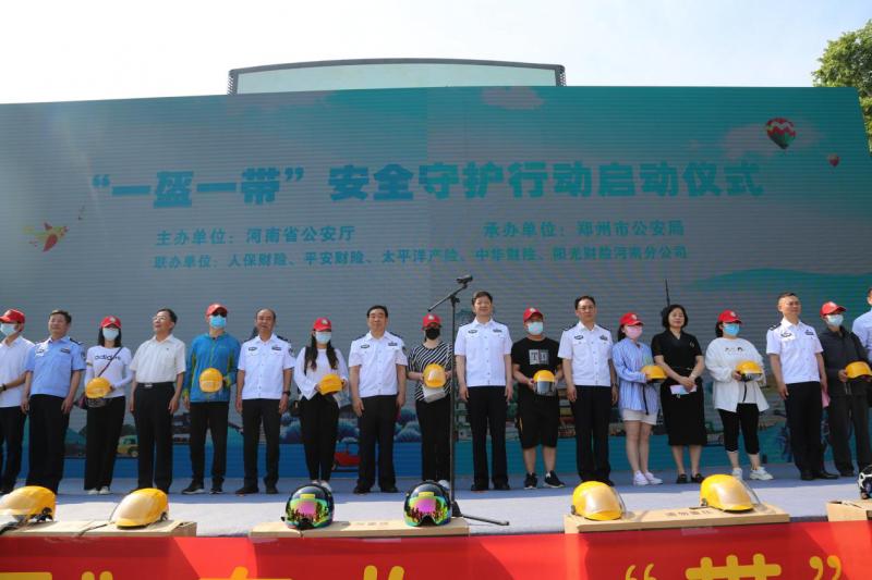 最新交警查摩托车致死事件引发关注