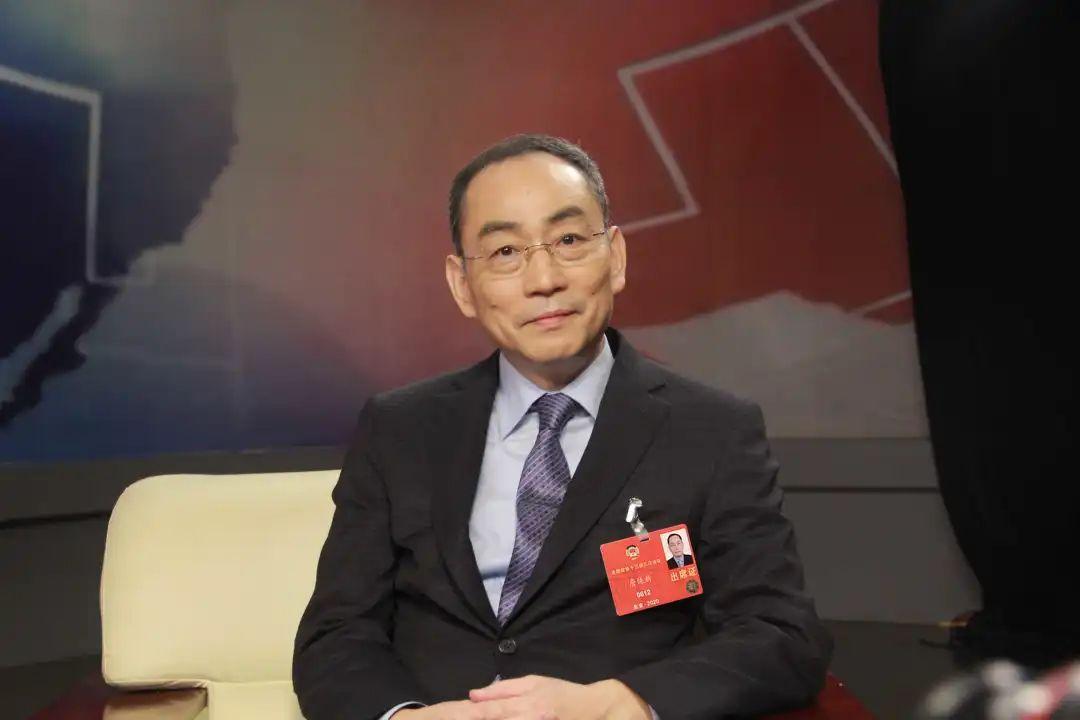 中联重科业绩喜人,机械梦与友情故事在小城绽放