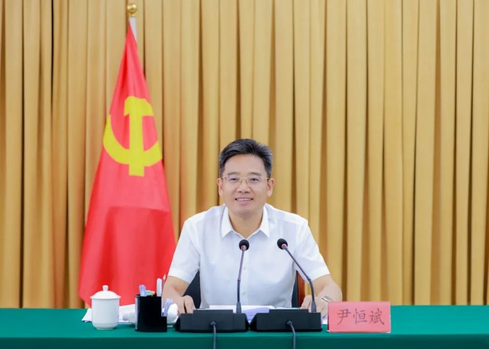 尹恒斌的励志故事,自信与成就感的蜕变之旅,开启2017年新篇章