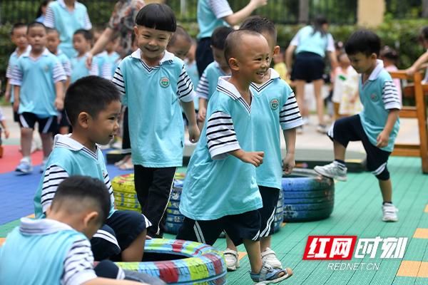 幼儿园开学季全新启动，启程成长之旅，迎接美好学期开始！