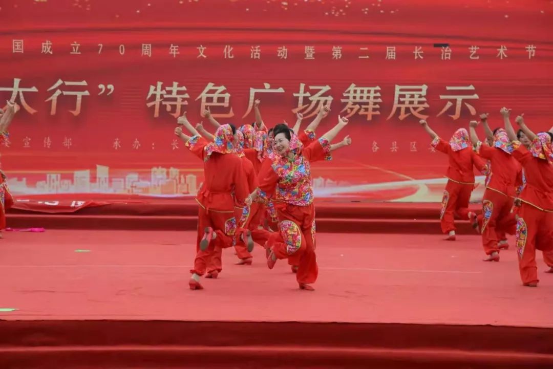八一建军节舞蹈最新，舞动军魂，温馨相伴庆八一