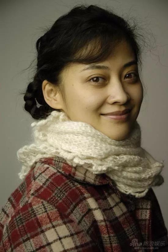梅婷最新动态揭秘，小巷中的隐藏美食天堂探秘之旅