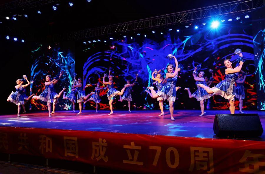 舞动时代风尚,最新广场舞展现力量与魅力