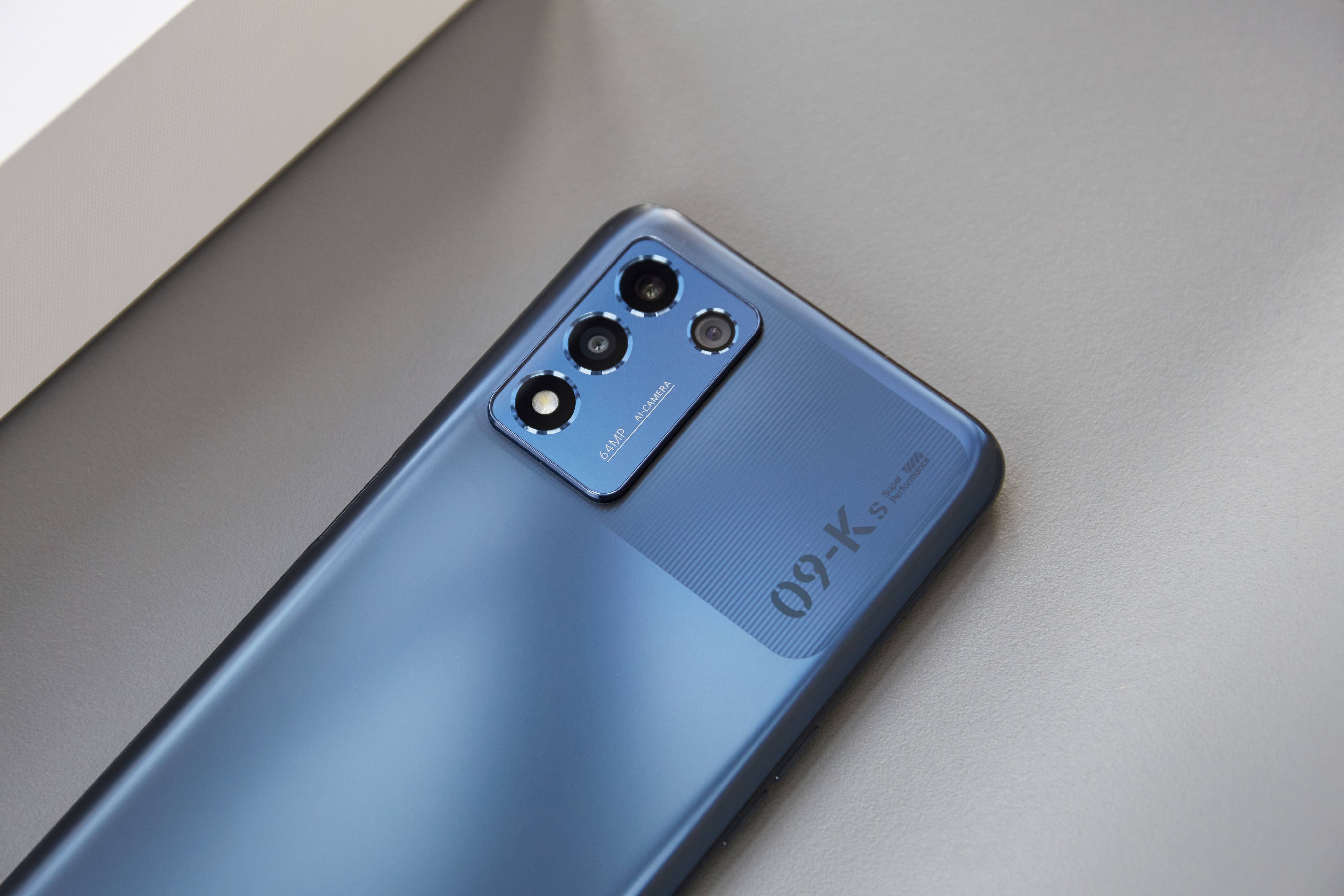 OPPO 2021最新款手机探索科技魅力，小巷中的隐藏宝藏